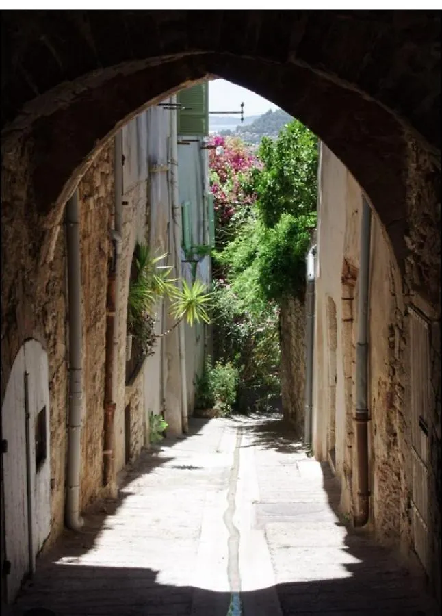 Le Vagabond Hebergement Insolite Hyeres - Var- Cote D'Azur 0*,  프랑스